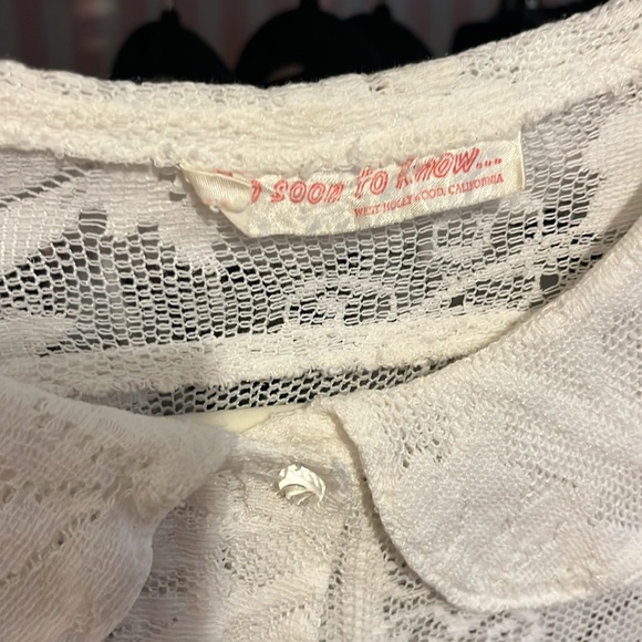 Vintage 1970s Puff Sleeve Peter Pan Collar Lace Blouse - Picture 2 of 8